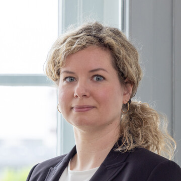 Dr. Nora Zybura